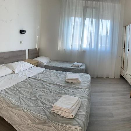 Hotel Laika Rimini Exteriör bild