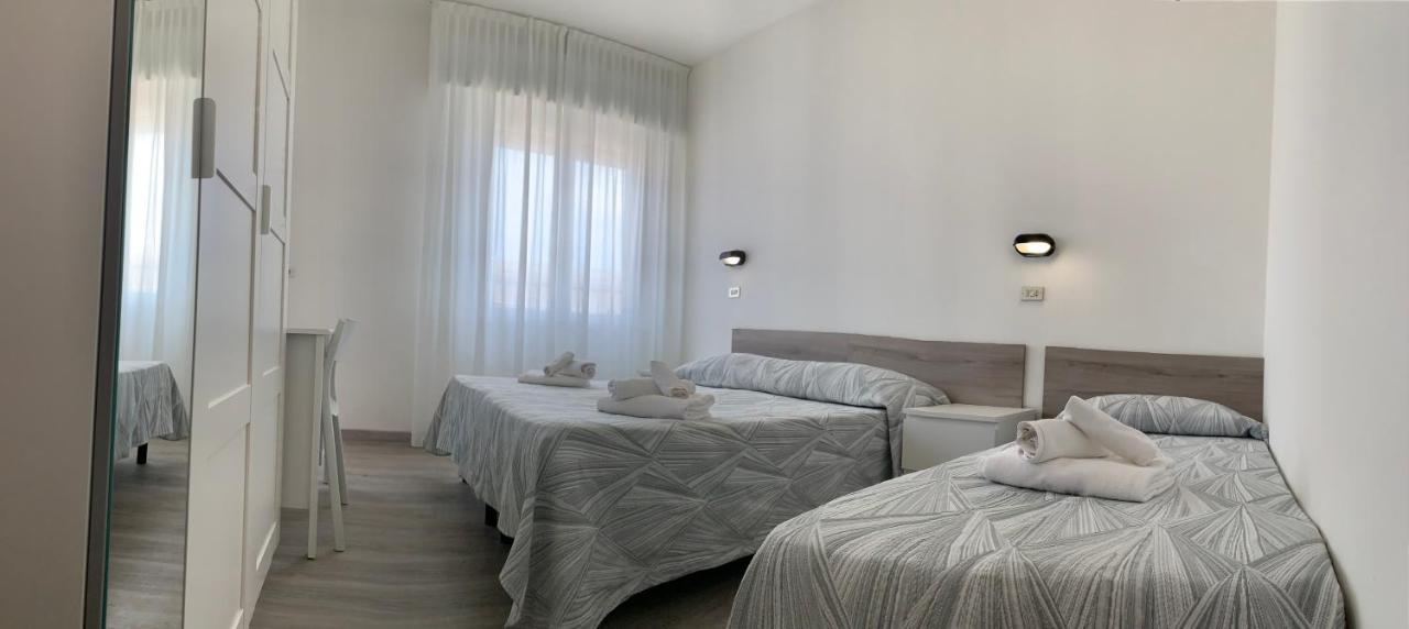 Hotel Laika Rimini Exteriör bild