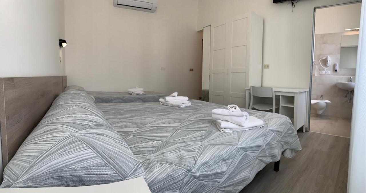 Hotel Laika Rimini Exteriör bild