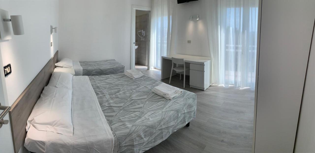 Hotel Laika Rimini Exteriör bild