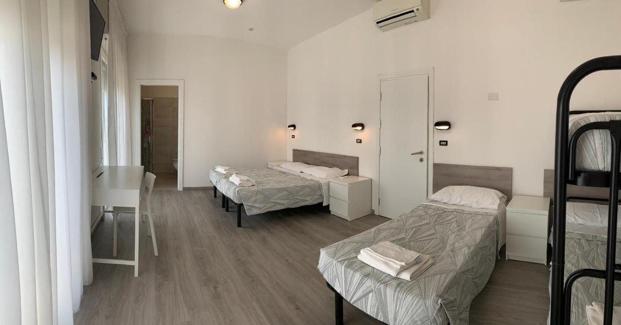 Hotel Laika Rimini Exteriör bild