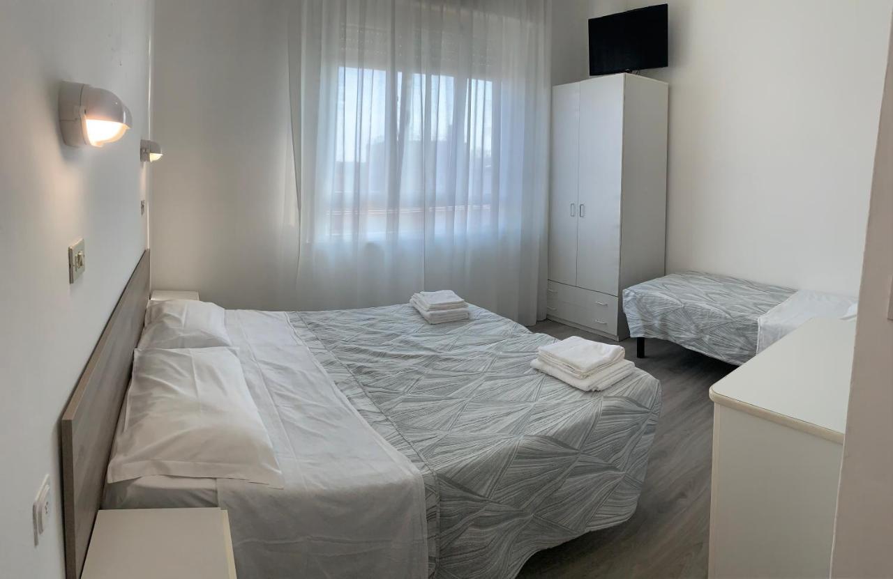 Hotel Laika Rimini Exteriör bild
